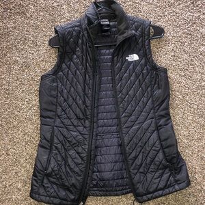 North face vest
